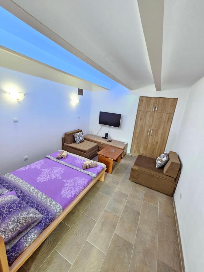 בלגרד Booking Apartments Alone 1 מראה חיצוני תמונה