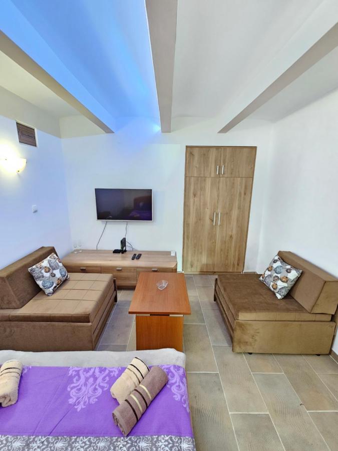 בלגרד Booking Apartments Alone 1 מראה חיצוני תמונה