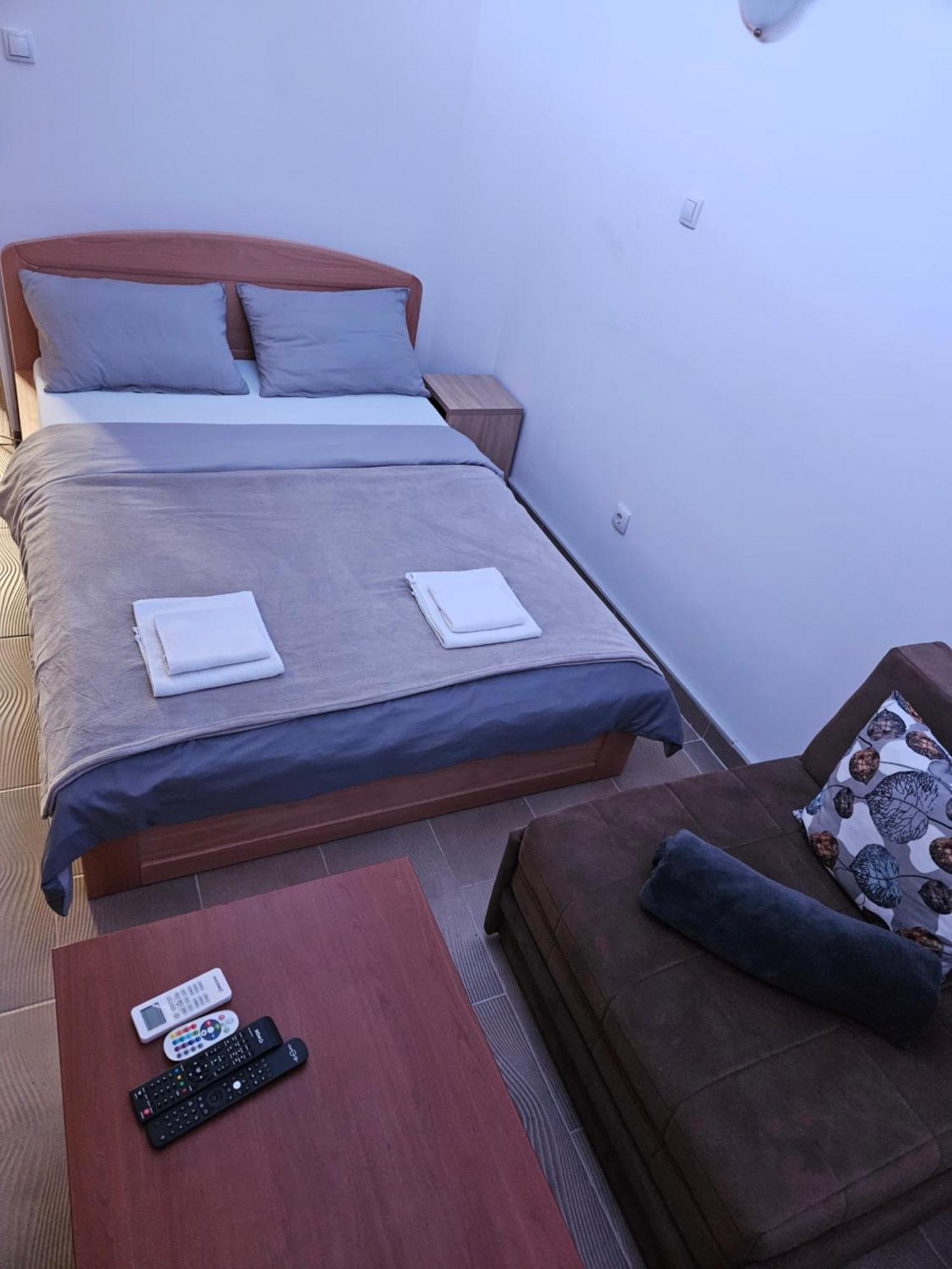 בלגרד Booking Apartments Alone 1 מראה חיצוני תמונה